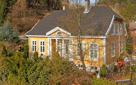 Wergelandshuset, egen leilighet 60 m2